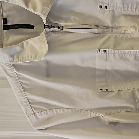 Quarter Sleeve Collared Shirt - Picture 7 of 8